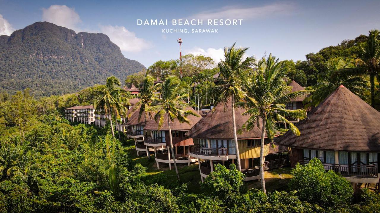 Damai Beach Resort Kuching Esterno foto