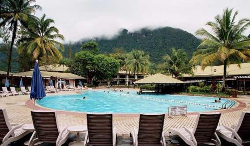 Damai Beach Resort Kuching Esterno foto