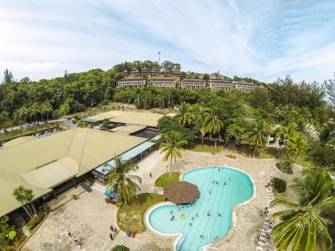 Damai Beach Resort Kuching Esterno foto