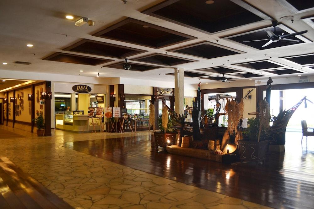 Damai Beach Resort Kuching Esterno foto